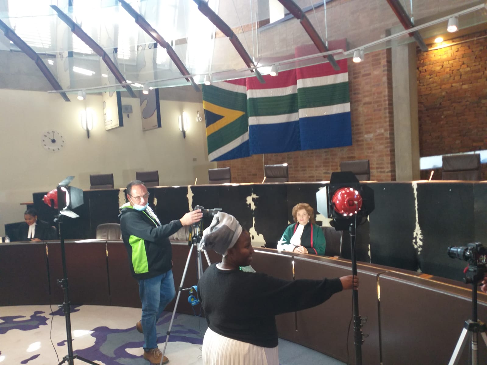 Vroue Regts Constitutional Court – Zesty Productions